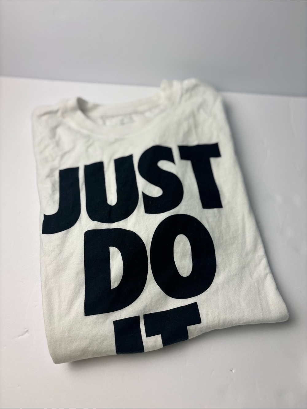 The Nike Tee White Short Sleeve & Black “JUST DO IT" Slogan Adult Small Unisex